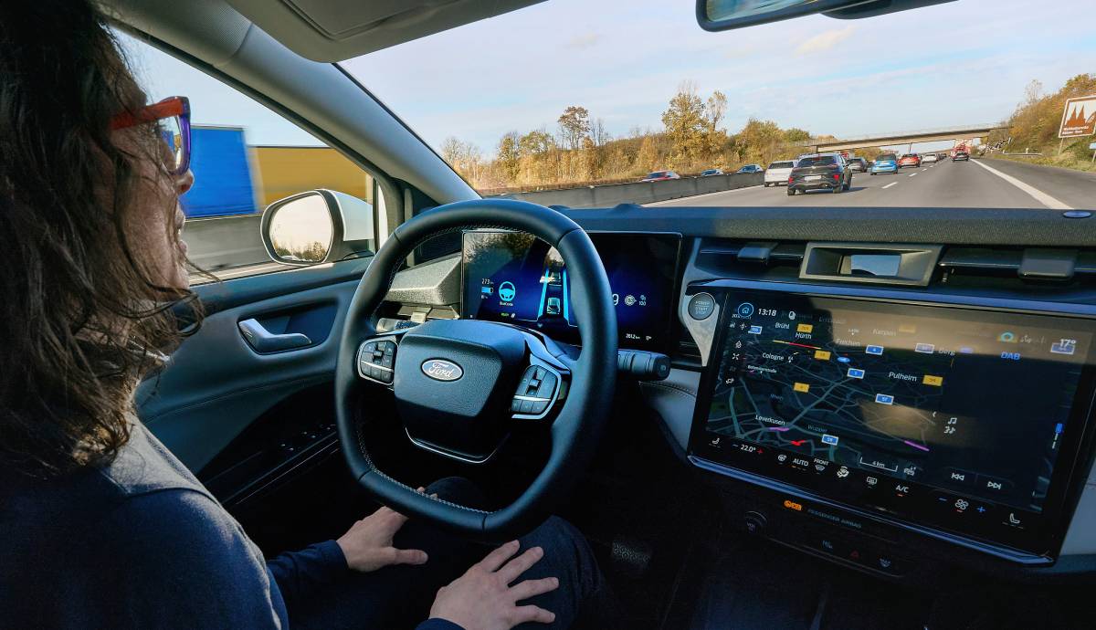 Nadie ha avanzado tanto en la conducción “sin manos”: así es el pionero BlueCruise de Ford