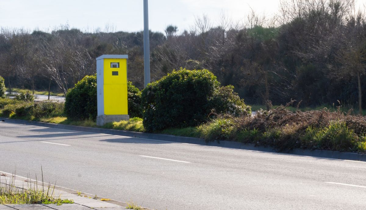 Por velocidad, saltarte un semáforo o un paso de cebra, el radar que ya multa por 10 infracciones