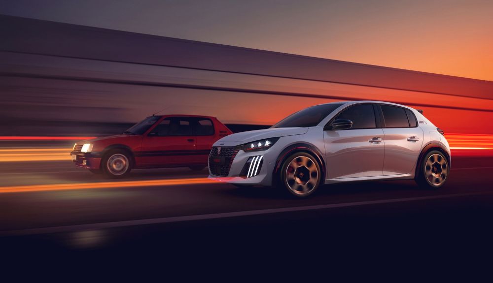 Peugeot E-208 GTi junto con 205 GTi