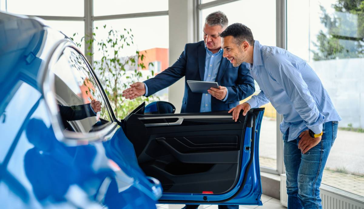 Pronto llegarán más ayudas para comprar coches y no solo eléctricos: el Plan Nacional de Renovación