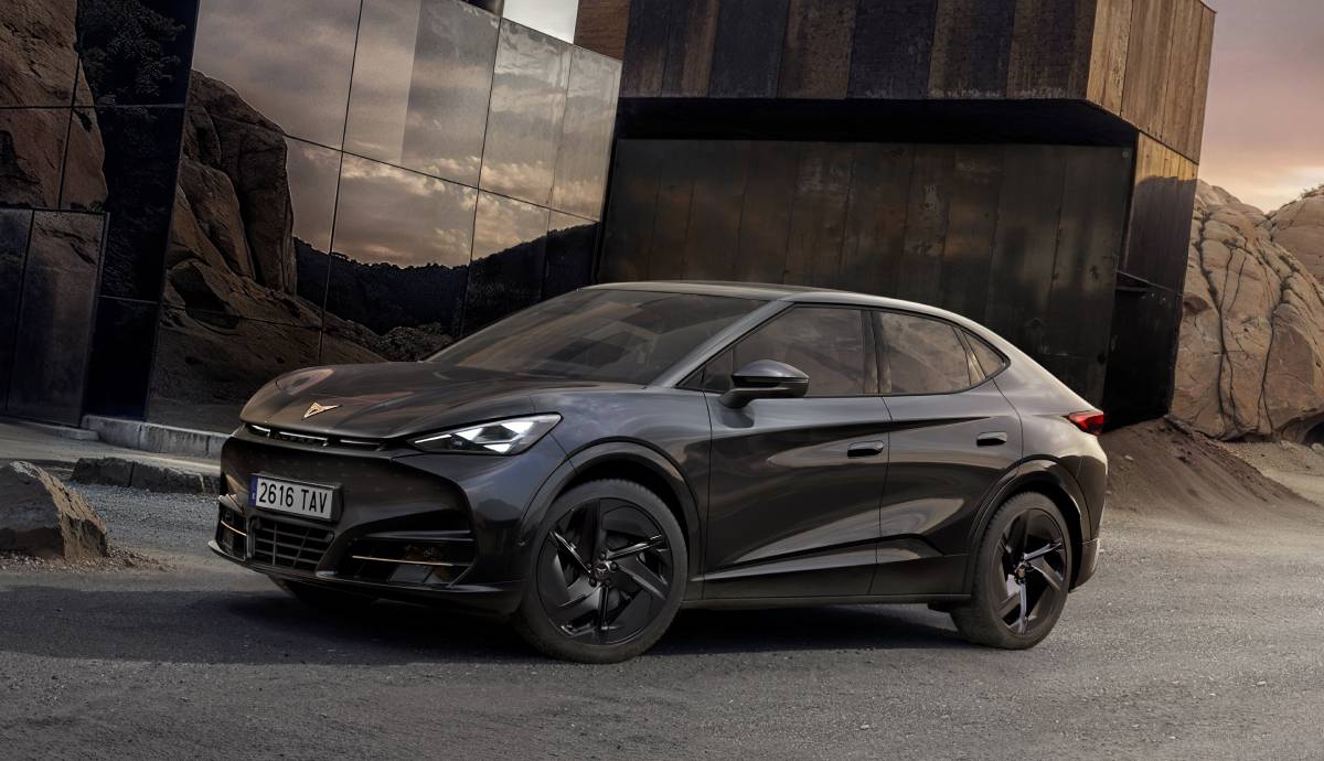 El Cupra Tavascan está de estreno: el SUV cambia su apariencia e incorpora este motor más económico