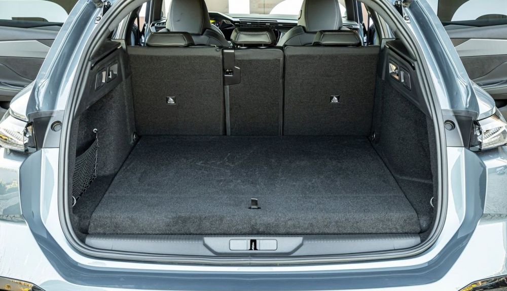 Maletero del nuevo Peugeot 308 SW 2026