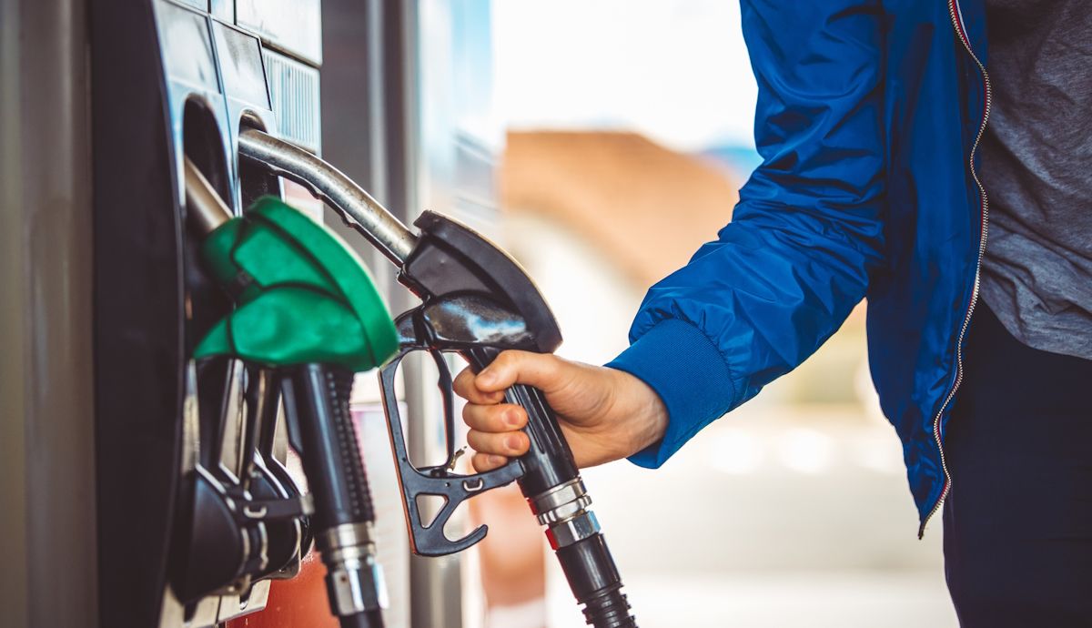 El Gobierno quita la rebaja del IVA del combustible, el diésel y la gasolina subirán desde el verano