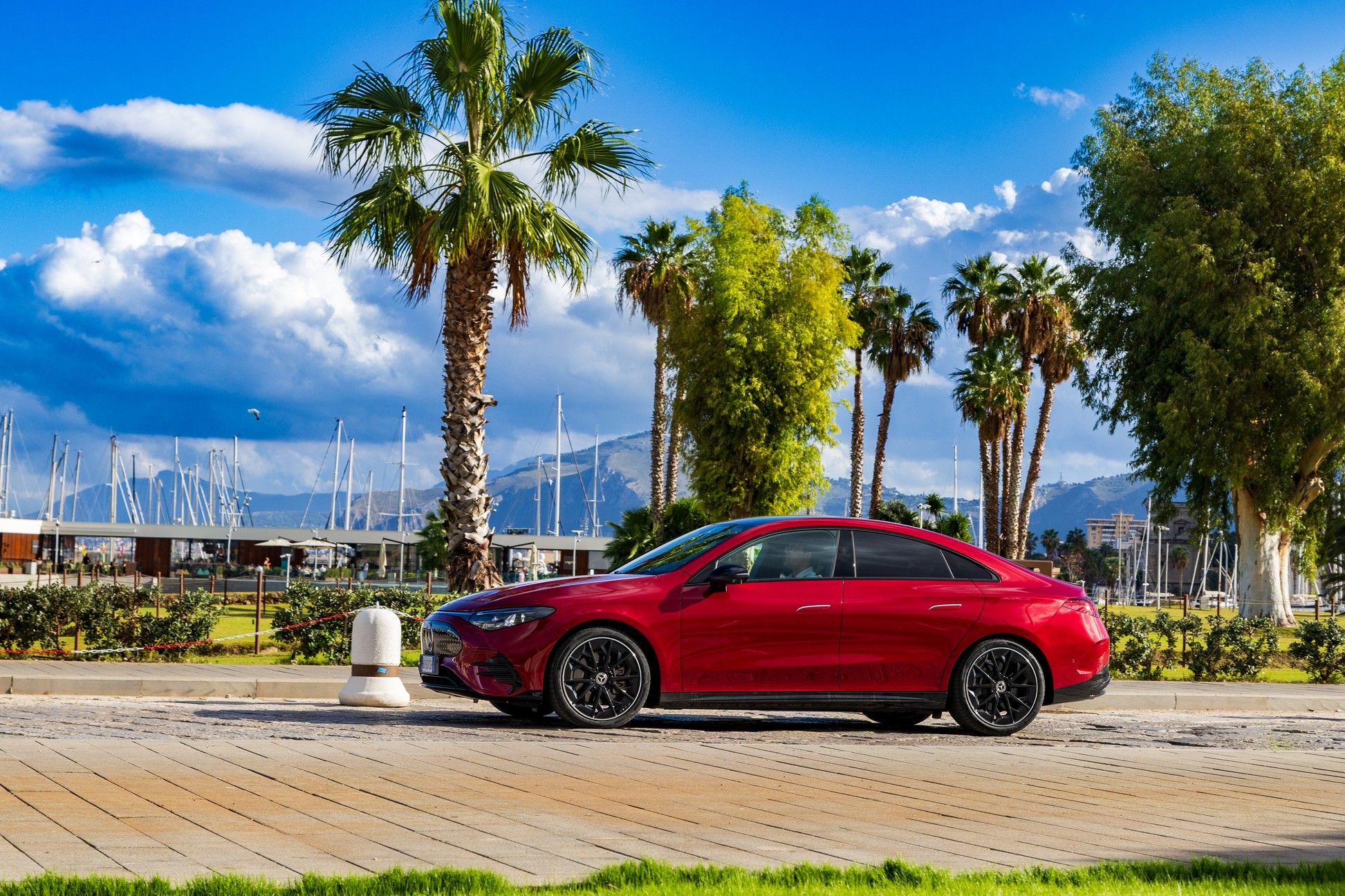 Mercedes CLA 250+ con tecnología EQ