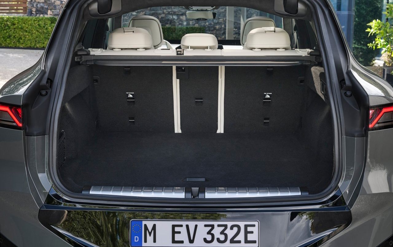 BMW iX5 2027