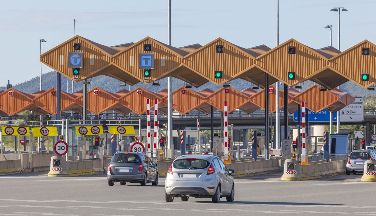 La peor noticia, posibles nuevos peajes en las autopistas, incluso para viajar de Madrid a Barcelona