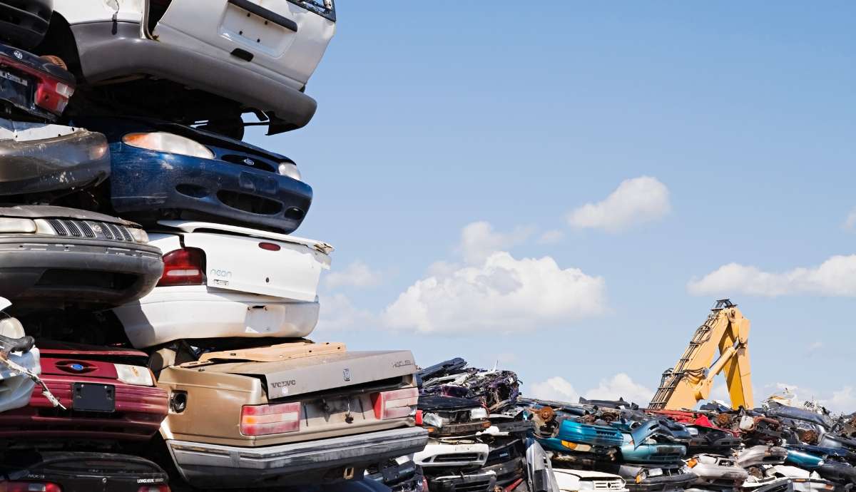¿Qué tener en cuenta antes de llevar el coche a un CATo desguace autorizado