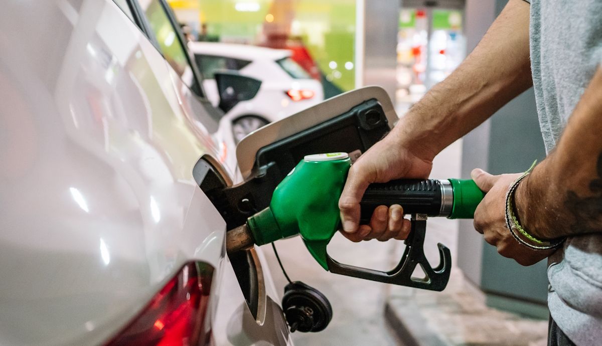 El precio de los combustibles vuelve a subir, pero España tiene el diésel y la gasolina más barato