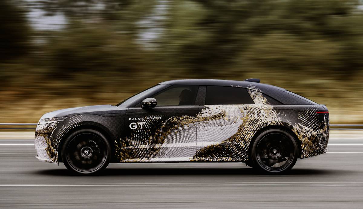 Esto no lo esperábamos: el quinto miembro de Range Rover se parecerá mucho a una berlina (con fotos)
