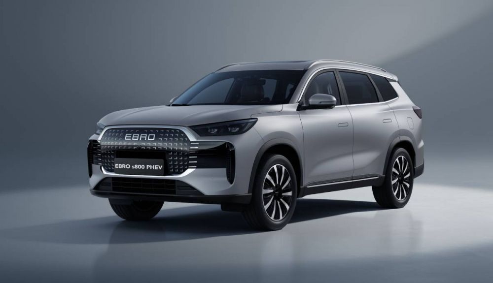 Ebro renueva el S800: el SUV español estrena cambio de imagen y mucho más equipamiento de serie