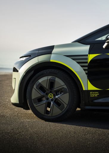 audi-a2-e-tron_10_366x513.jpeg