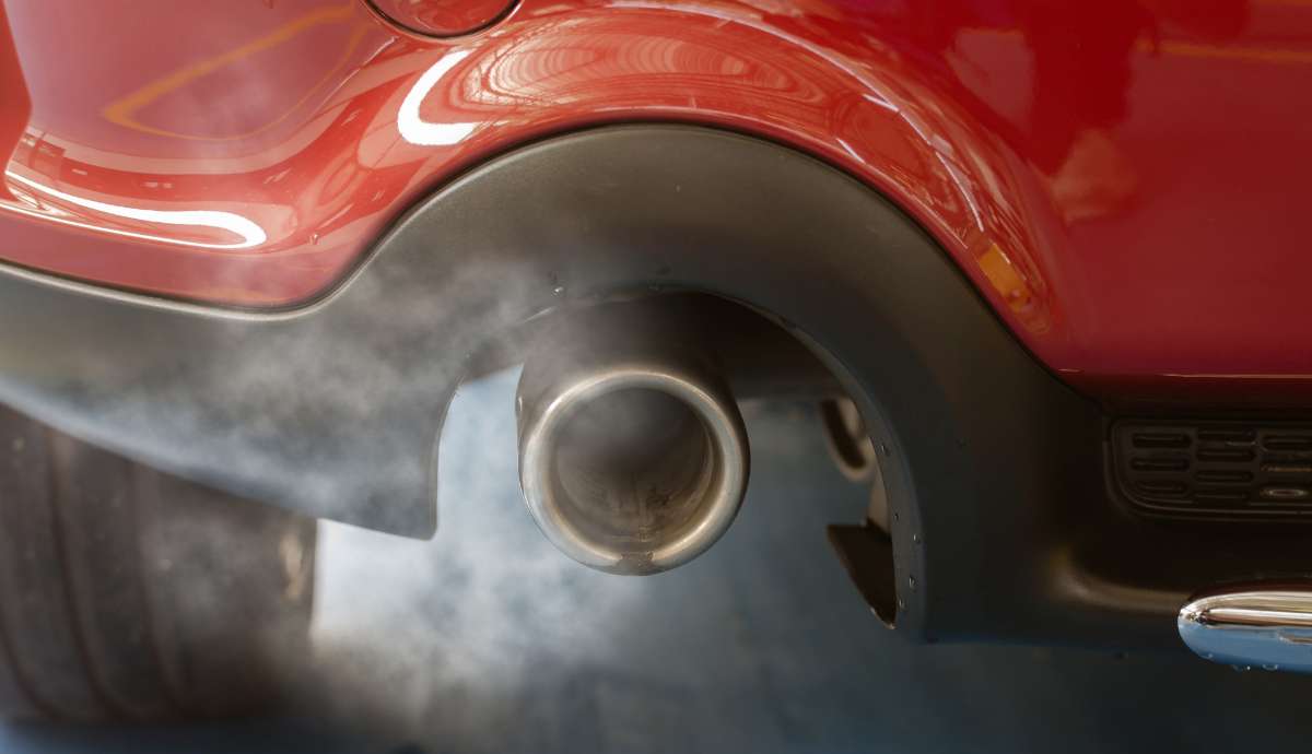 ¿Cuando conviene quitar los gases del coche antes de pasar ITV?