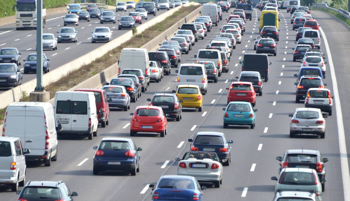 En estas carreteras es donde más atascos espera la DGT para este 15 de agosto: prepárate