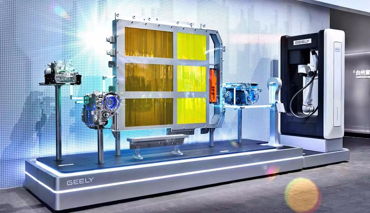 Geely ya trabaja en arquitecturas de 1.000 voltios para coches eléctricos, con cargas en 5 minutos
