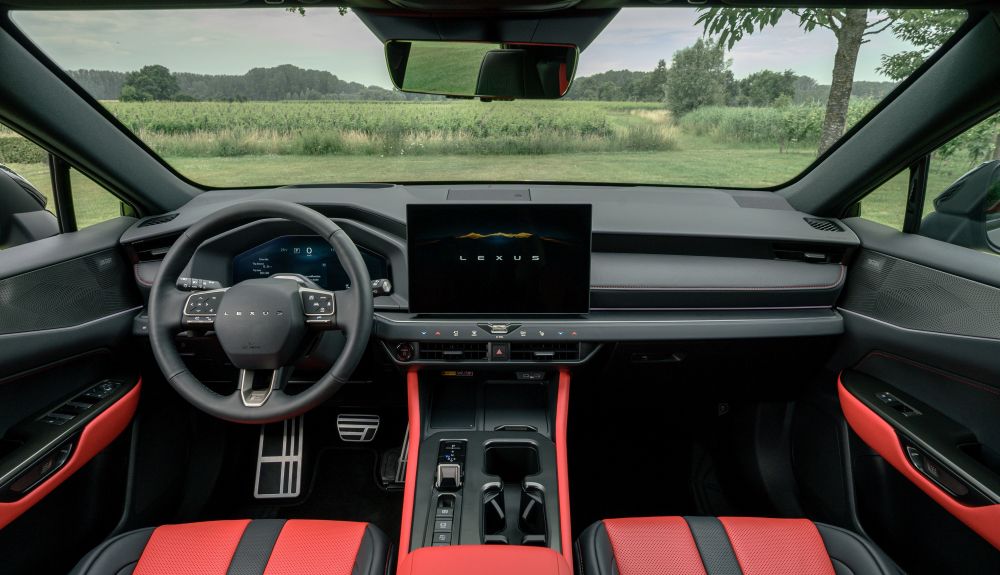 Lexus NX F-SPORT 2026