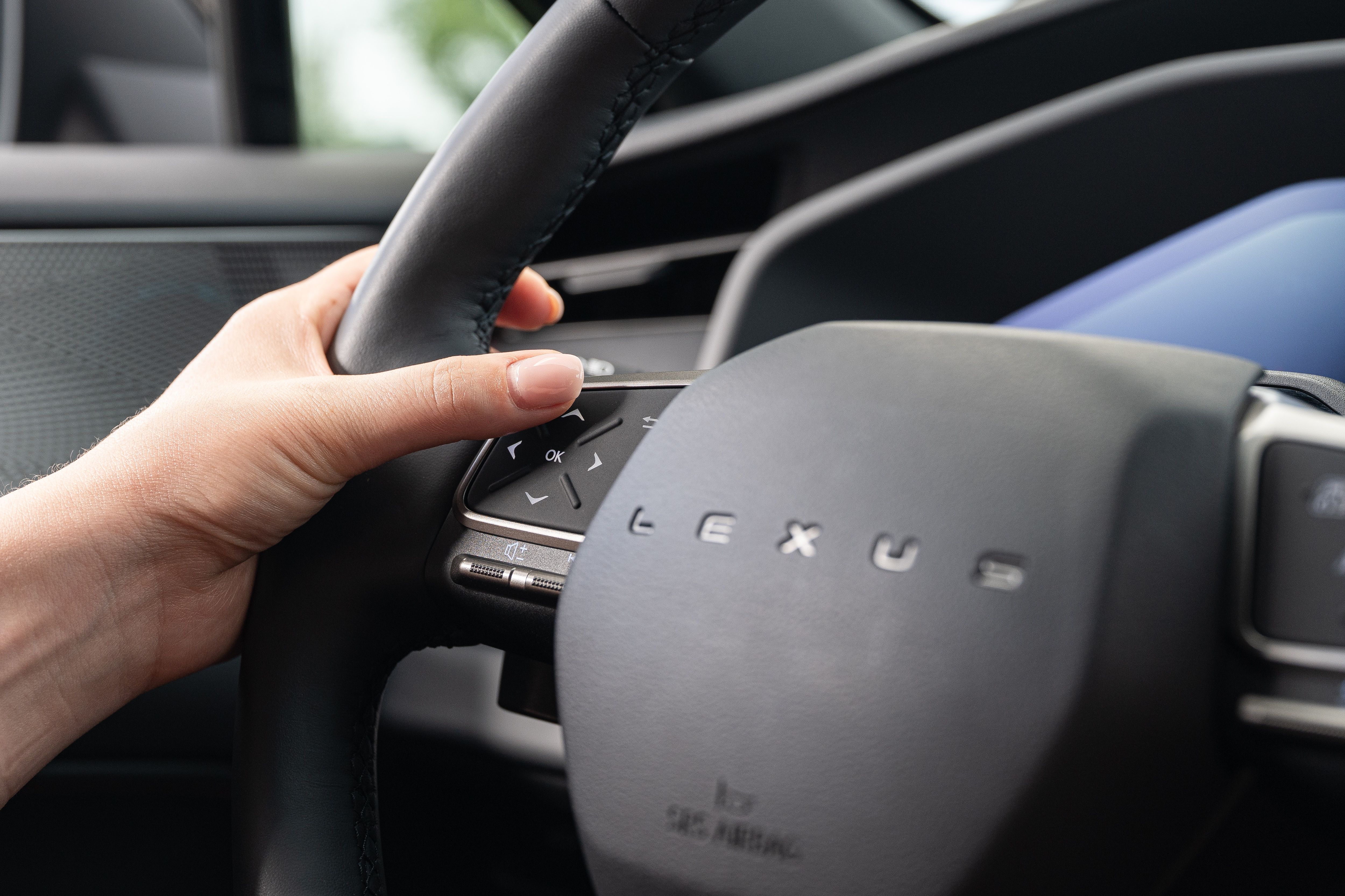 Lexus NX F-SPORT 2026