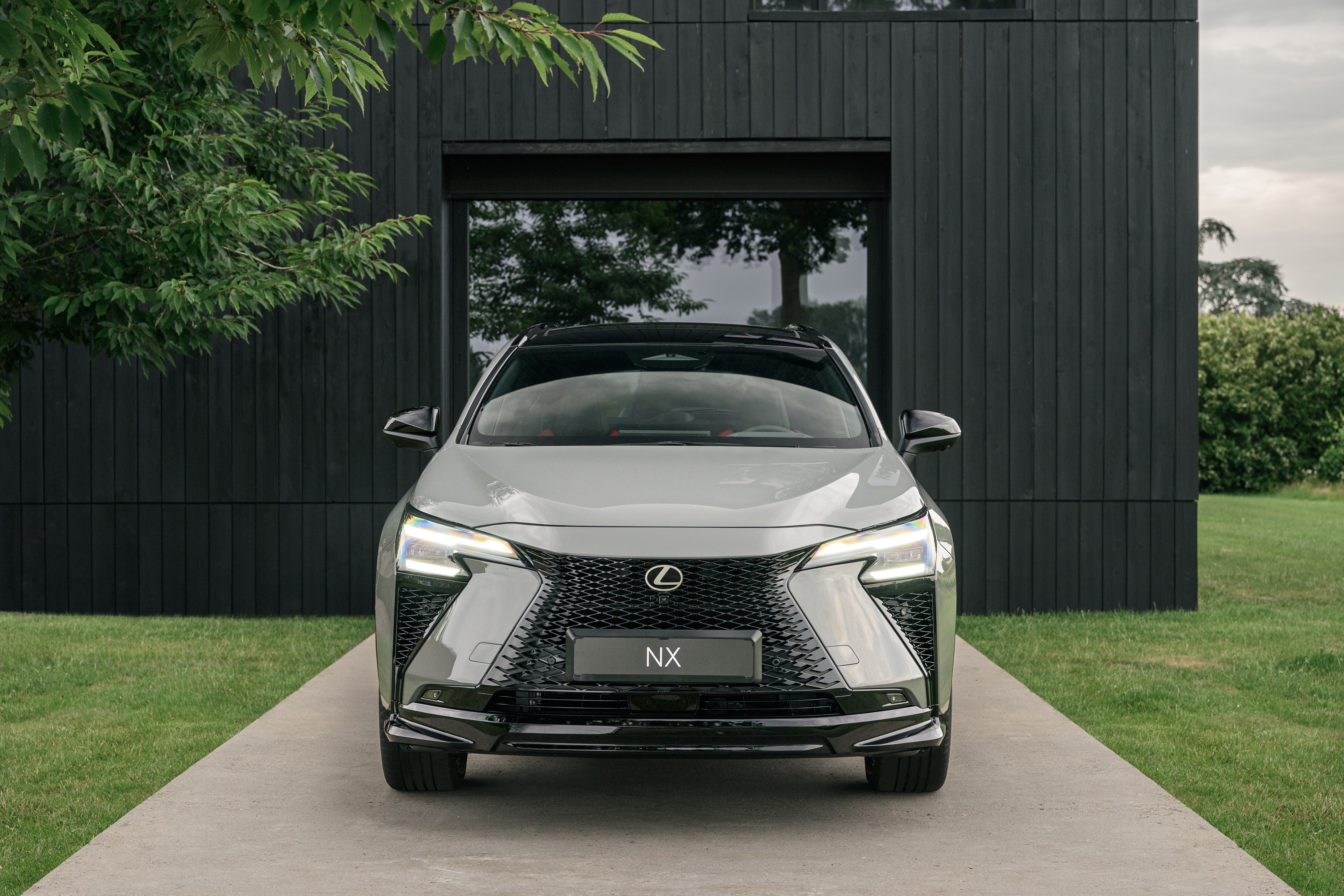 Lexus NX F-SPORT 2026