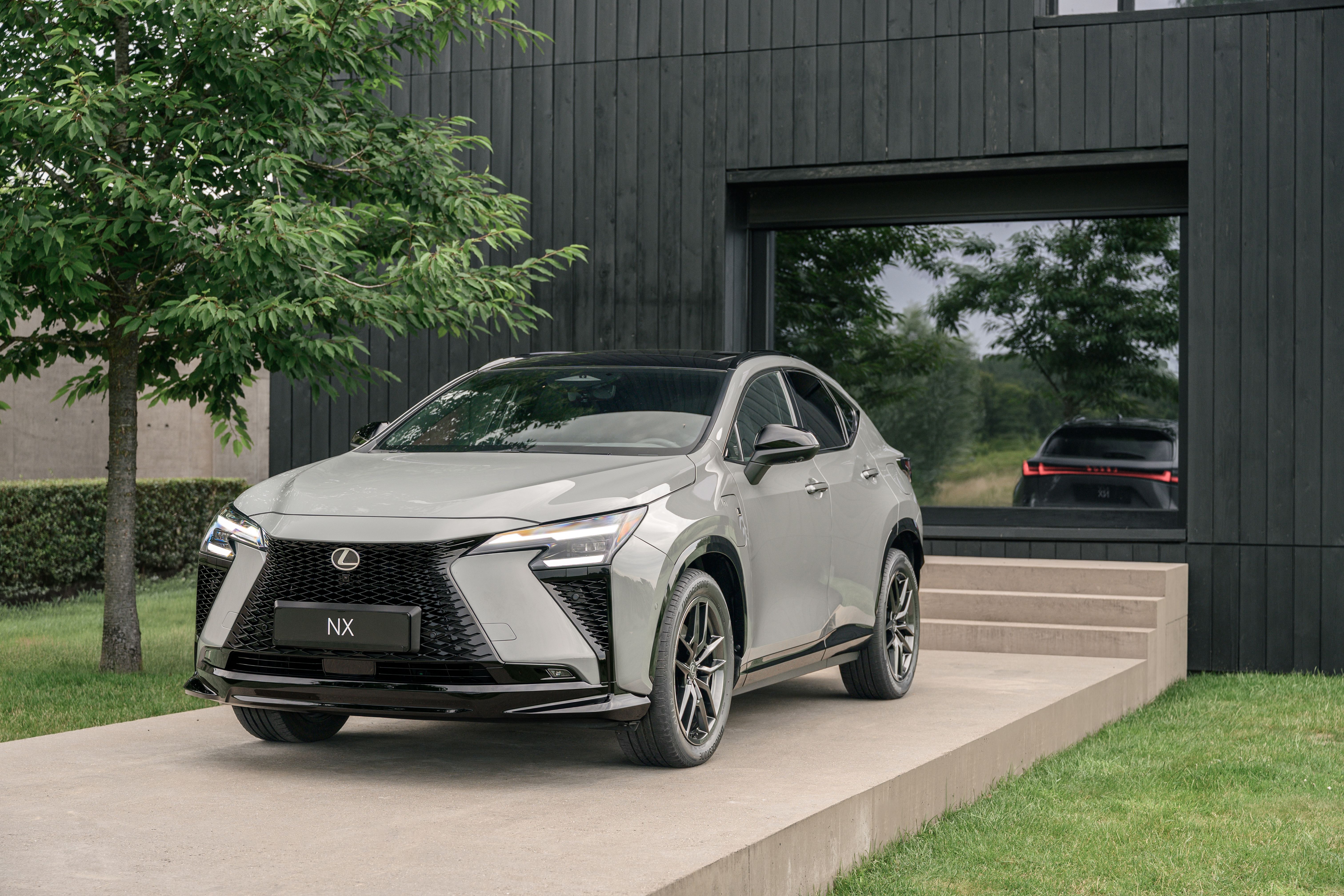 Lexus NX F-SPORT 2026