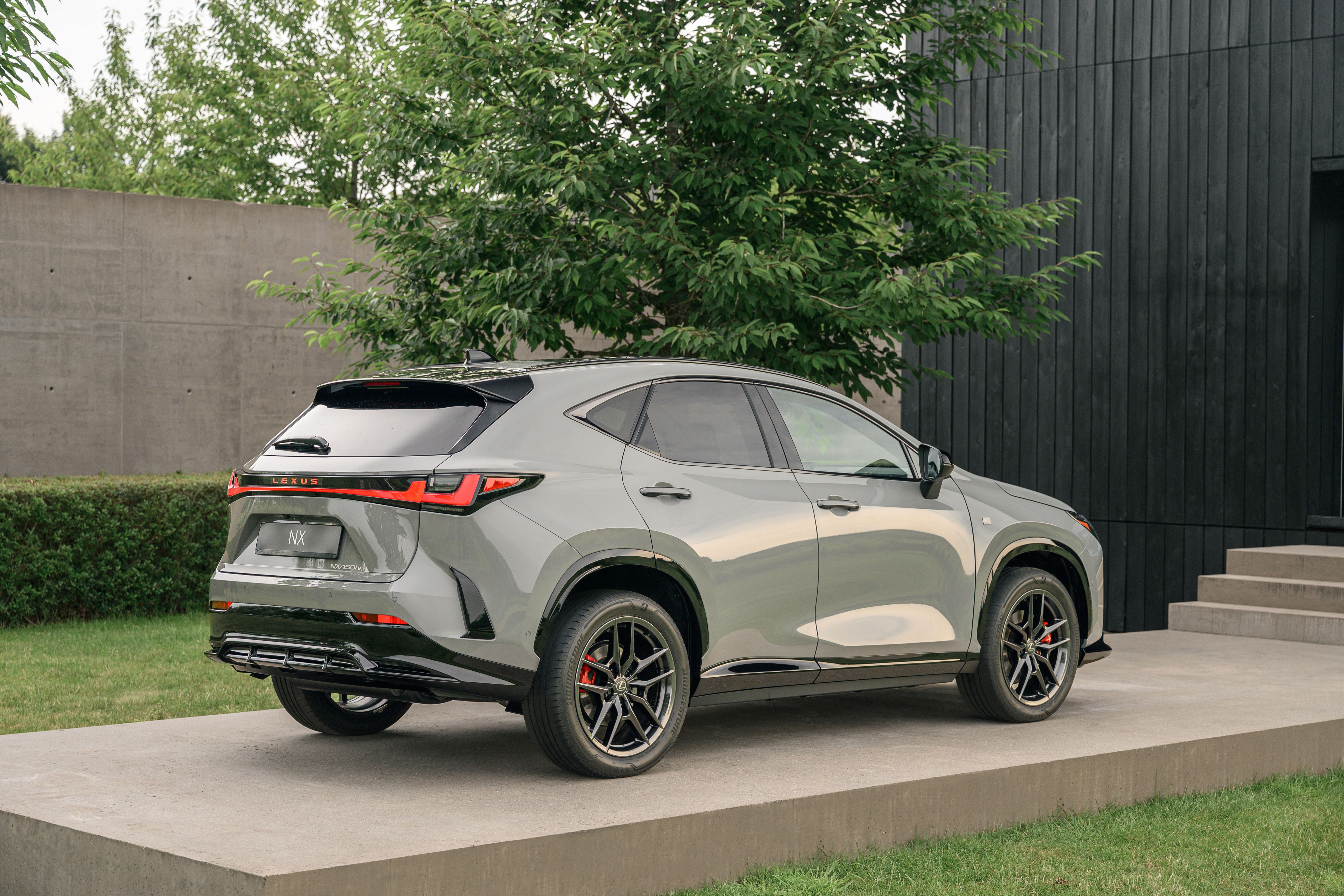 Lexus NX F-SPORT 2026