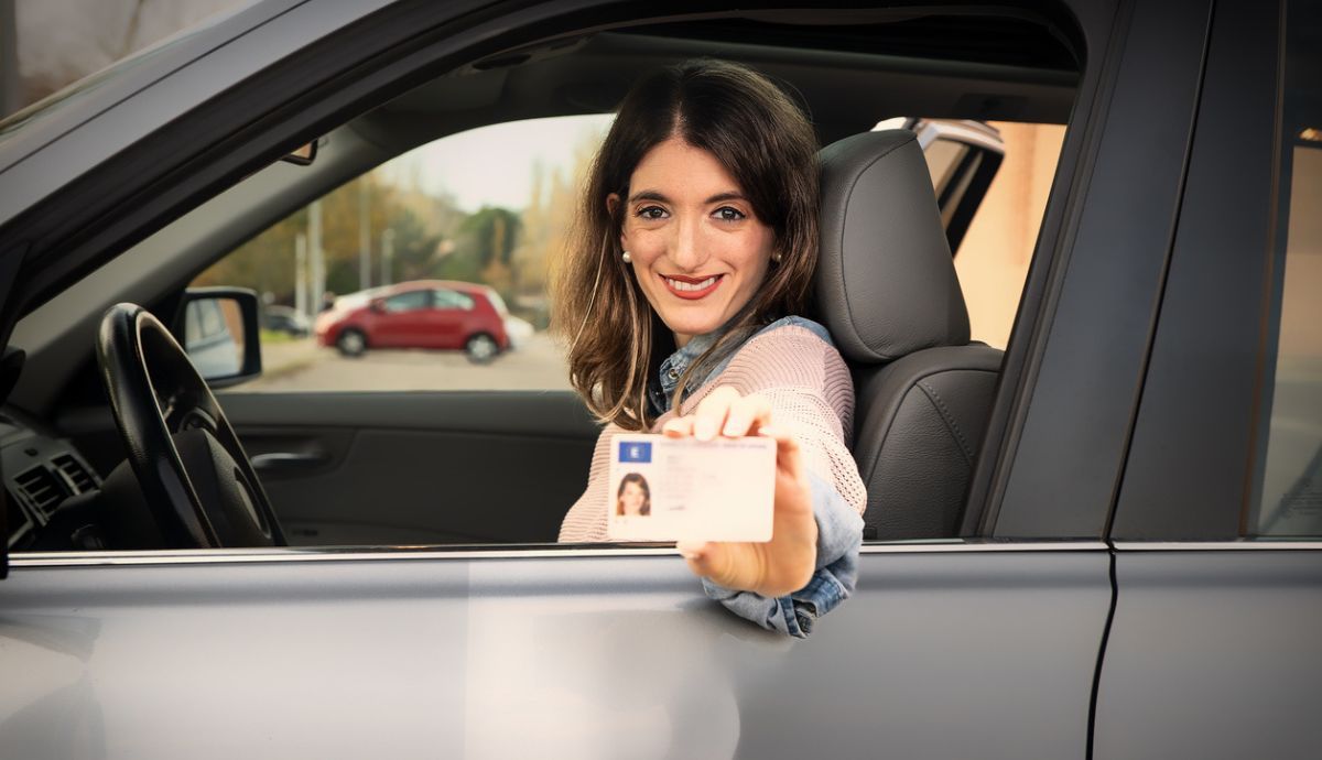 Pasos para canjear la licencia de conducir en la DGT