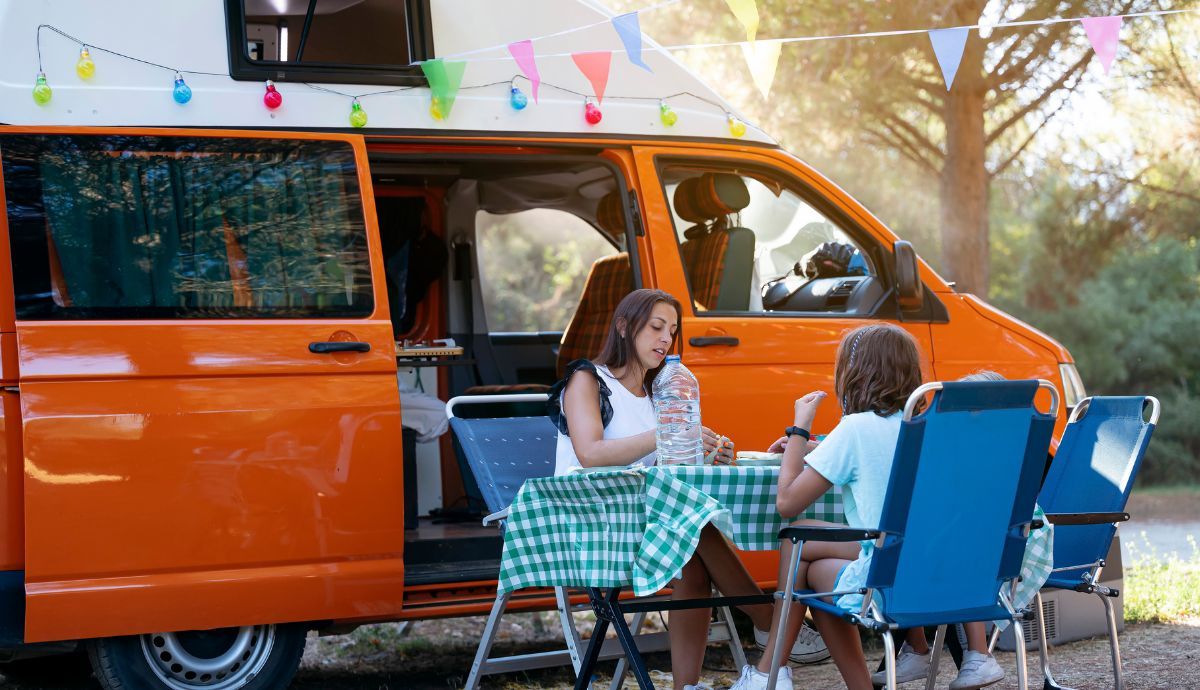 Tips para aprovechar el espacio para tu furgoneta camperizada