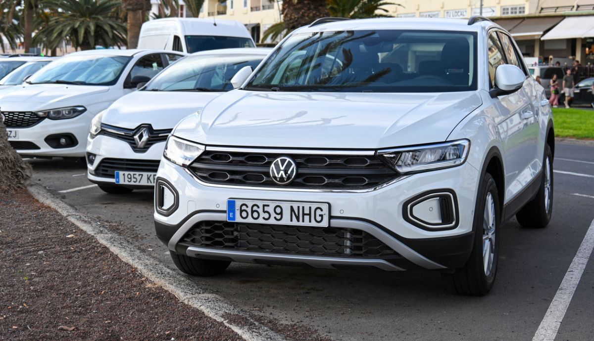 ¿Se puede comprobar si un coche tiene seguro por la matrícula?