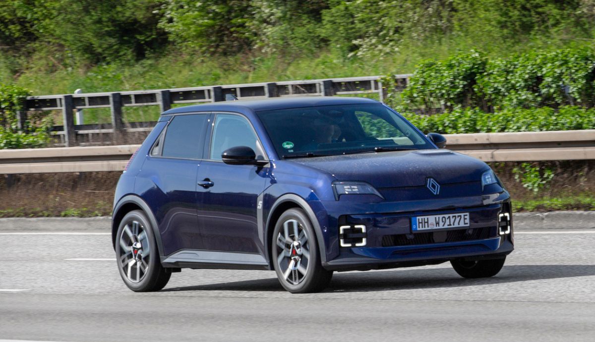 ¿Estás pensando en comprarte un Renault 5 eléctrico?