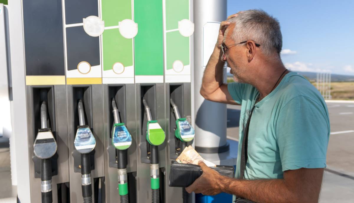 Con la gasolina y el diésel por las nubes estas gasolineras anuncian descuentos de hasta 40 céntimos