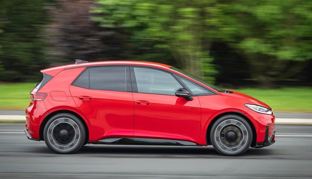 El GTI de Volkswagen más potente hasta la fecha ya es eléctrico, todas las claves del nuevo ID.3 GTI