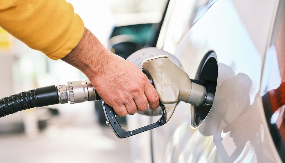 Subida del precio de los carburantes, cómo ahorrar en seguros de coche
