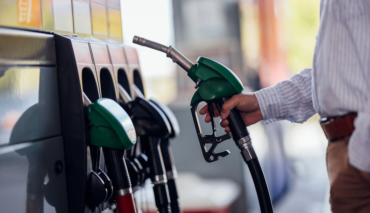 Gasolina y diésel tendrán nuevos descuentos desde octubre, esta es la rebaja prevista para cada mes