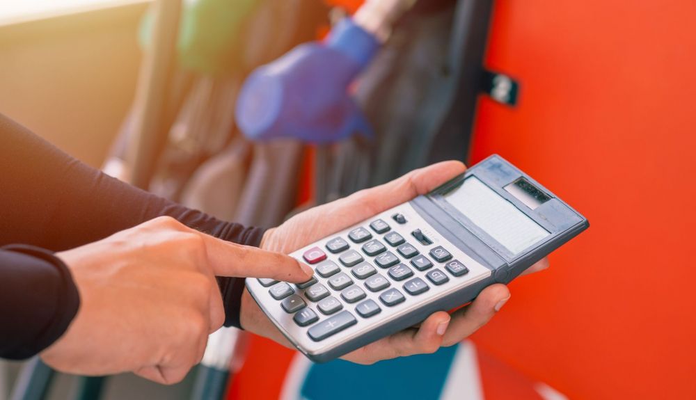 Ahorra ya hasta 300 € al año en estas gasolineras, que son hoy las más baratas de España