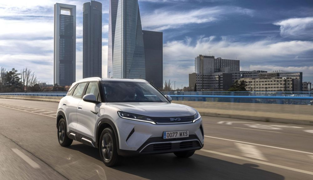 BYD, la marca de moda, supera ya a Tesla y, por primera vez, está entre las más vendidas de España