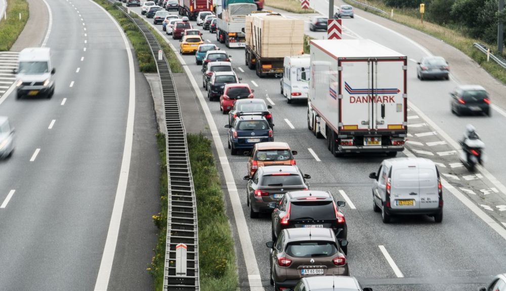 Boicot a la DGT, las motos no pueden circular por el arcén en Cataluña, con multas de 200 €