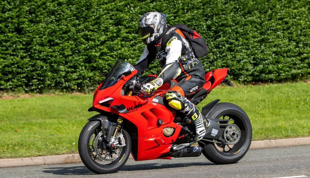 ¿Cuál es el precio de una Ducati Panigale V4?