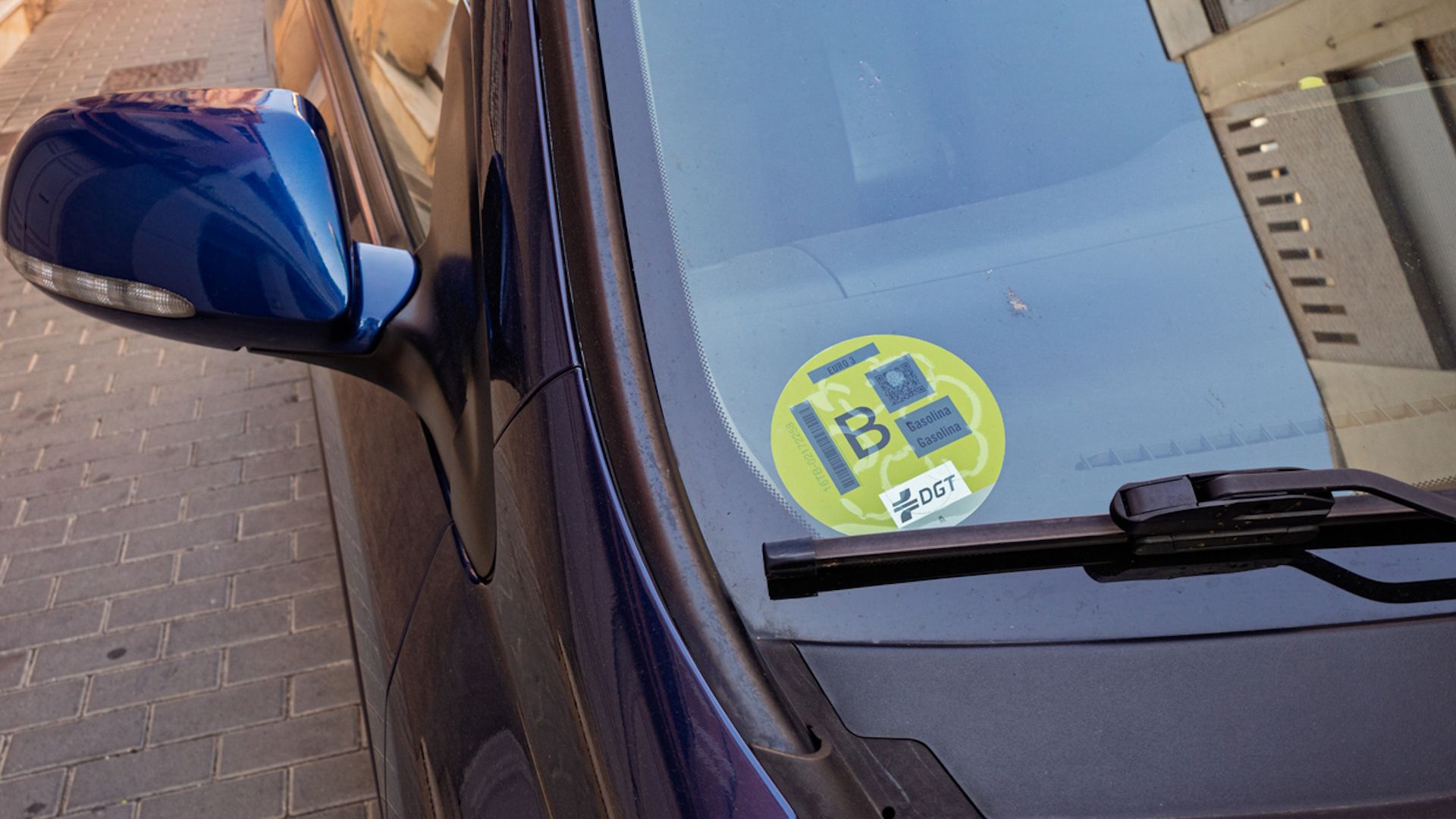 Las nuevas restricciones que llegan ya a los coches diésel de más de 10 años y a los de etiqueta B