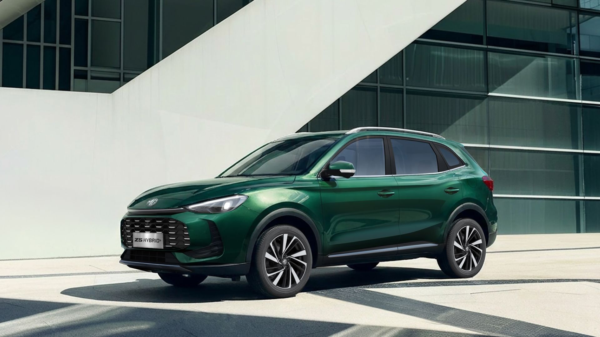 MG actualiza el ZS para seguir entre los coches más vendidos, con más tecnología y por solo 15.000 €