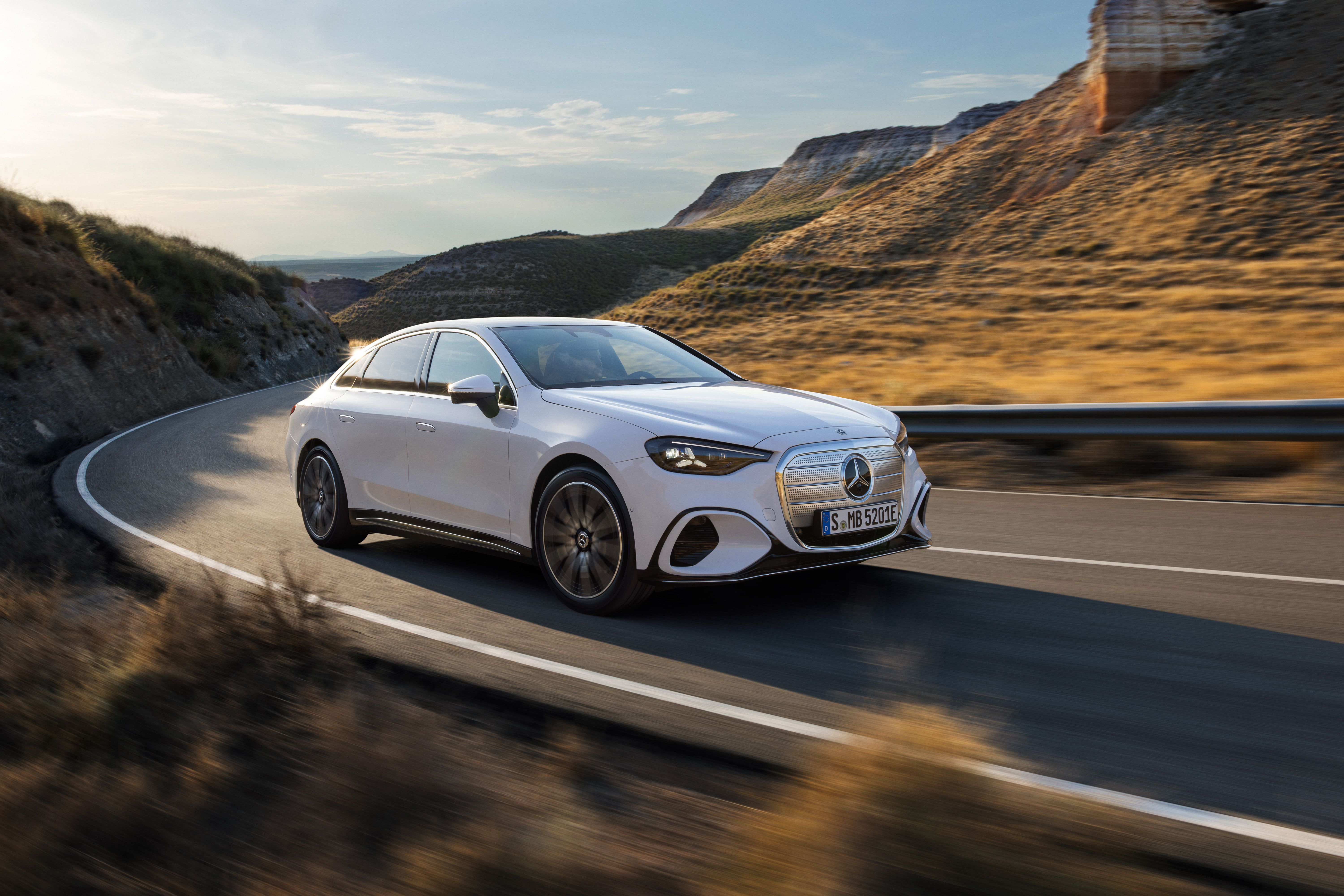 El Mercedes Clase C eléctrico comparte estructura con el GLC y la traslada a un formato de berlina