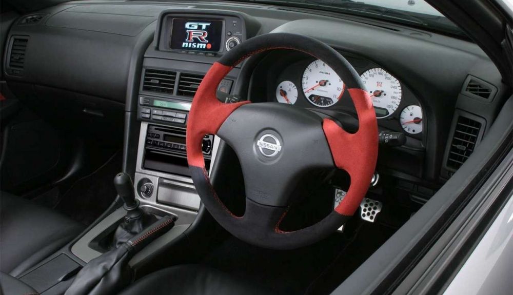 Interior del Nissan Skyline R34 GTR Z Tune 2005