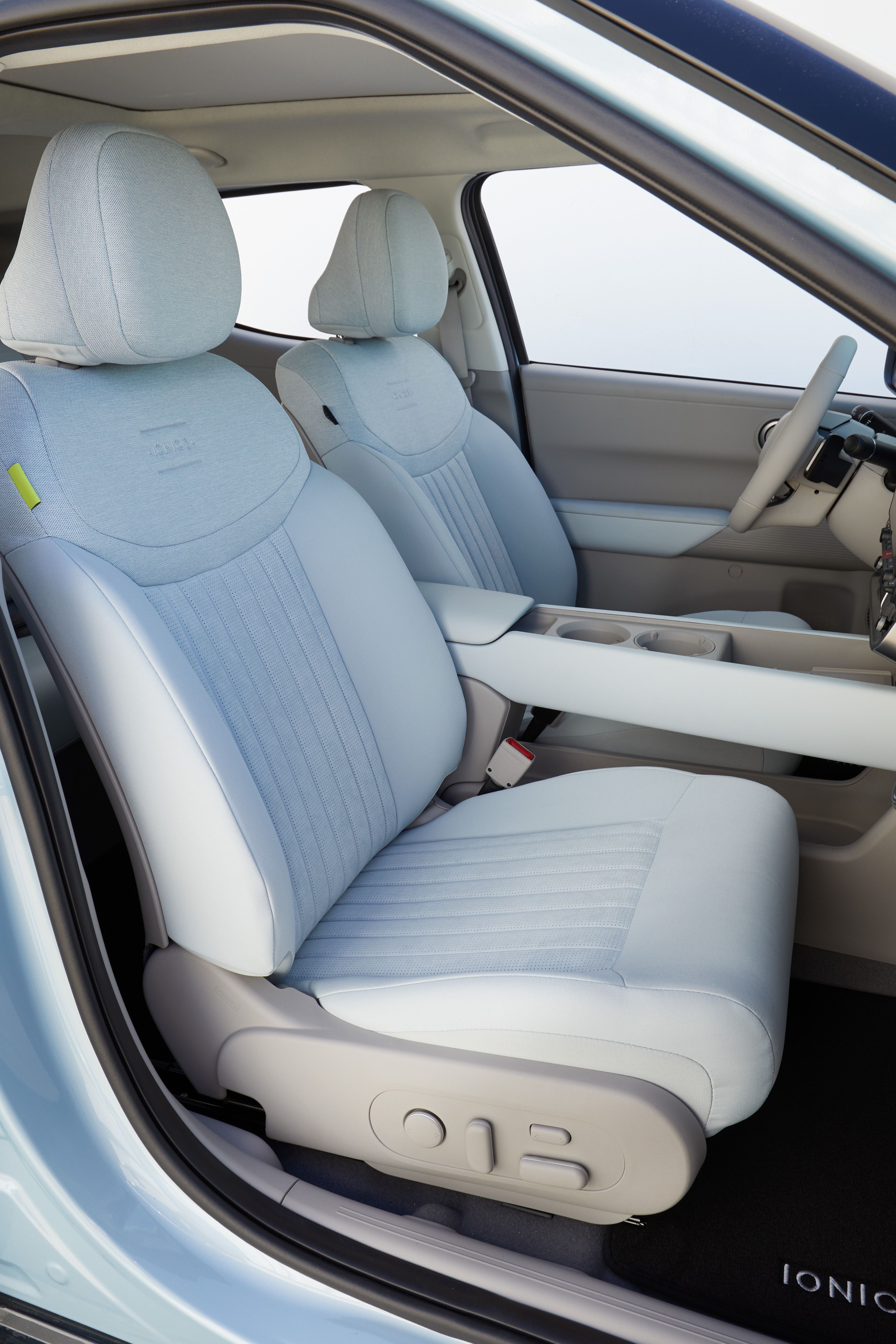 Hyundai Ioniq 3 2027