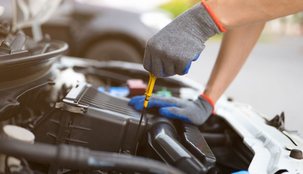 Durante décadas, la varilla medidora de aceite ha sido indispensable en los coches; hoy ya no