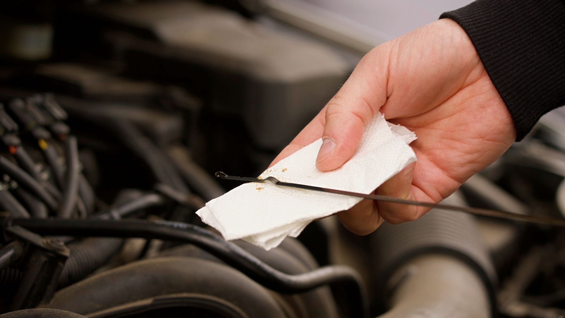 Tenía que llegar ya, las varillas medidoras de aceite también se extinguen de los coches