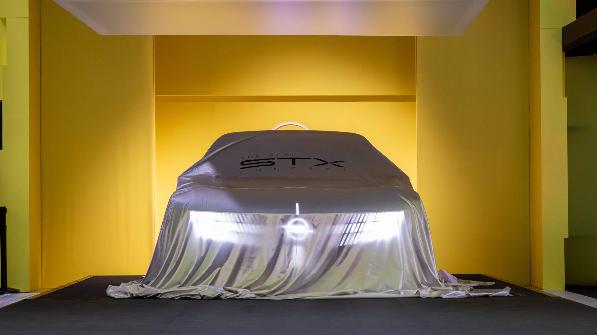 Primeras pistas de cómo será el próximo familiar de Opel: el futuro Astra Sports Tourer en camino