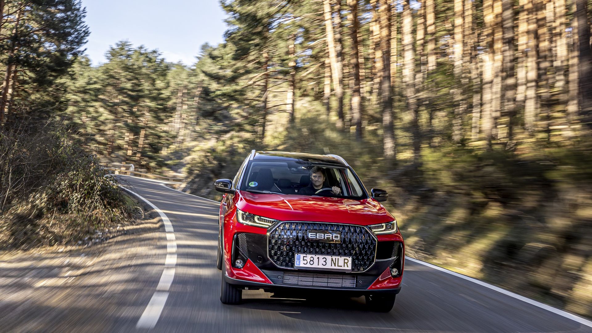 Probamos el Ebro S700 HEV, un nuevo SUV bueno, bonito y barato, todas nuestras opiniones