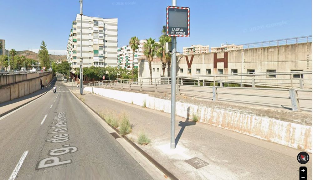 Nuevo panel pedagógico ya instalado en el lateral de la Ronda de Dalt en Barcelona
