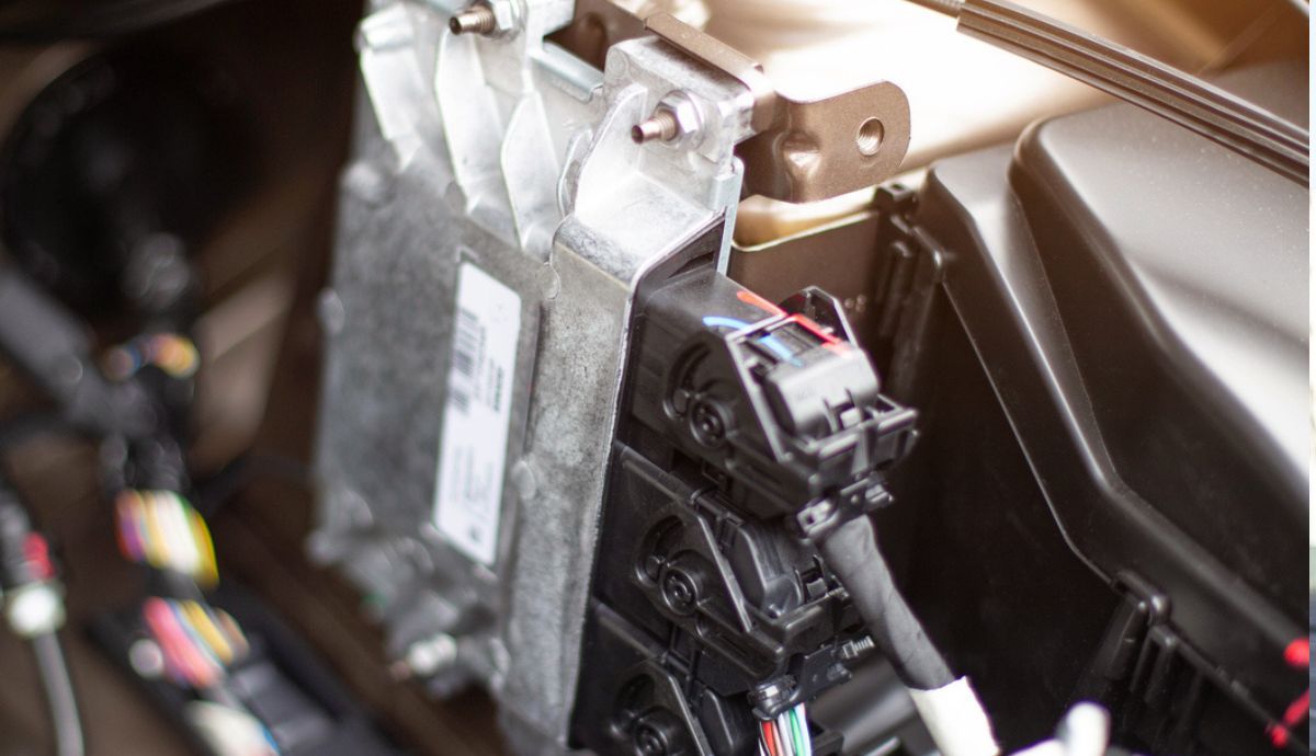 ¿Cuánto cuesta reparar la centralita del coche?