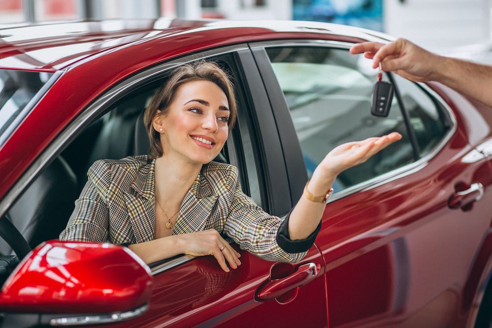 El rent a car fomenta la movilidad sostenible con na flota de bajas emisiones y continuamente renovada.