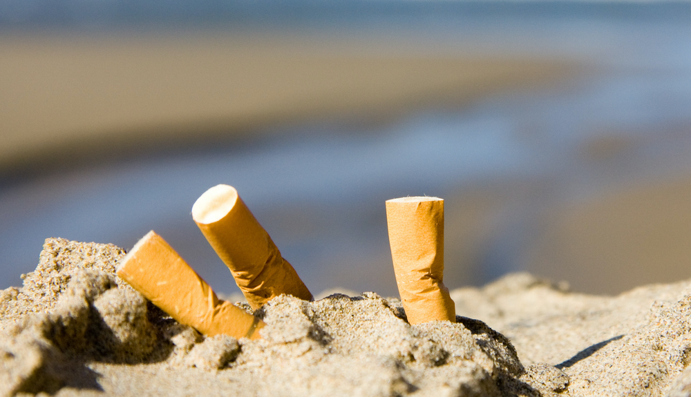 Las colillas ocupan el primer puesto entre los residuos encontrados en nuestras playas. Foto: iStock