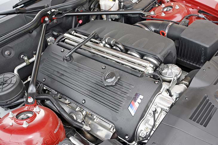 El impresionante seis cilindros libera 343 CV de potencia.