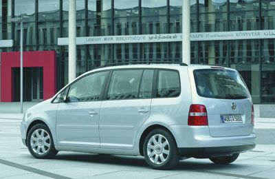 14fe063vwtouran06g.jpg